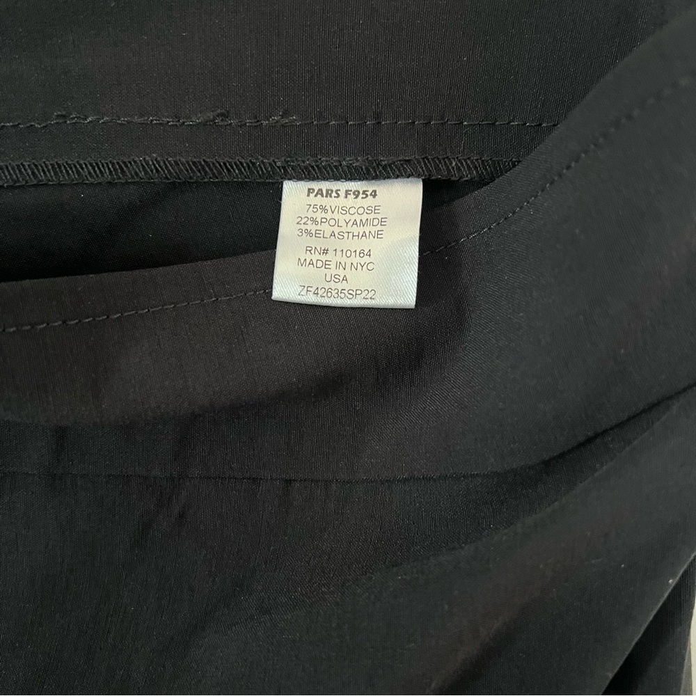 Avenue Montaigne Black Pull On  Ankle Trouser Pants |Size 6| - Picture 4 of 4